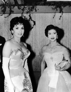 Gina LOLLOBRIGIDA and Princess MARGARET, 1957
