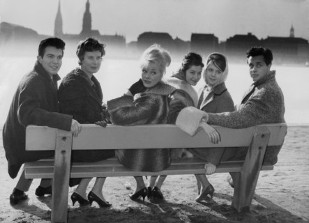 Actors in the film "Stage Fright", 1960