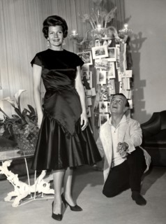 Rita HAYWORTH at fashion designer SCHUBERT