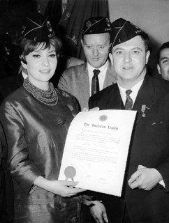 Gina LOLLOBRIGIDA becomes an honorary member of the ' American Legion ', 1961
