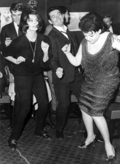 Sophia Loren dancing the Twist, 1962