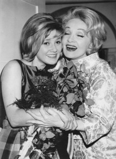 Marlene DIETRICH congratulates Gitte HAENNING, 1963