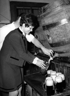 Uschi GLAS, Maibock bar 1968