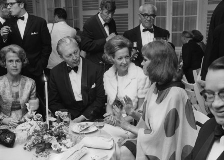 Hildegard KNEF at the summer night party with Chancellor KG KIESINGER, 1969