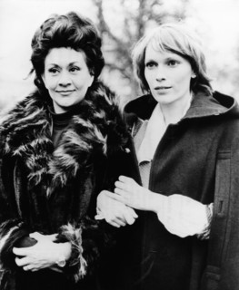 Mia FARROW and Joan PLOWRIGHT