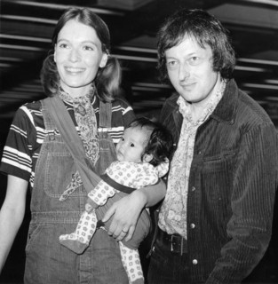 Mia FARROW and husband Adre PREVIN with Kim Lark, 1973