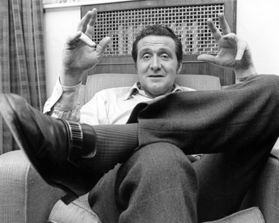 Patrick MACNEE, 1975