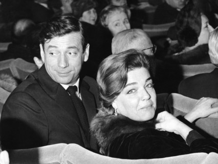Yves MONTAND and Simone SIGNORET in Paris