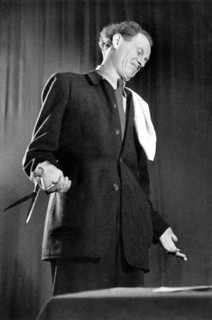 Gert FRÖBE, appearance in the cabaret 'The Colorful Cube', 1947
