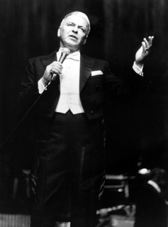 Frank SINATRA, at a performance