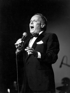 Frank SINATRA, at a performance