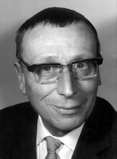GÜNTHER LÜDERS