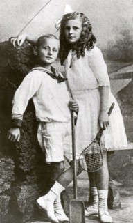 Leni RIEFENSTAHL and her brother Heinz, around 1917