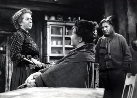 Inge MEYSEL in a film scene from 'The Beaver's Fur'