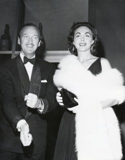 David NIVEN and wife Hjordis, 1954