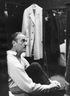 David NIVEN in a clothing store