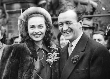 Hjordis TERSMEDEN and David NIVEN after their wedding in 1948