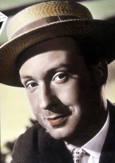 Peter ALEXANDER, portrait with straw hat