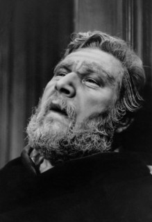 Sir Peter USTINOV in 'Photo Finish'