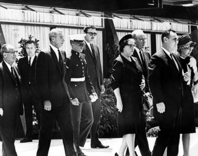 Marilyn MONROE, funeral, funeral procession with Joe DiMAGGIO, among others