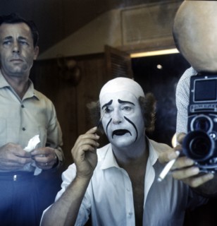 Curd JÜRGENS as a clown in 'The Blue Angel'