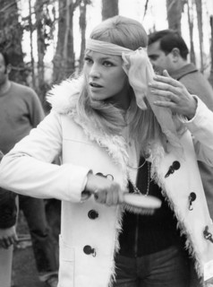 Nathalie DELON, filming 'Le Sorelle', 1969