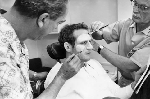 Paul NEWMAN in the mask