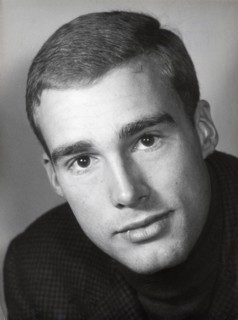 Sean FLYNN, portrait undated