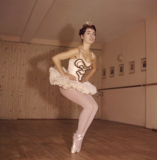 Vera Chekhova during ballet training