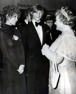 QUEEN MUM, Raquel WELCH, Michael YORK 1974