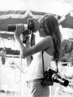 Jane BIRKIN taking photos