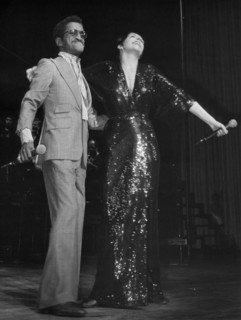 Sammy DAVIS Jr. and Liza MINNELLI during a show, Hamburg 1979