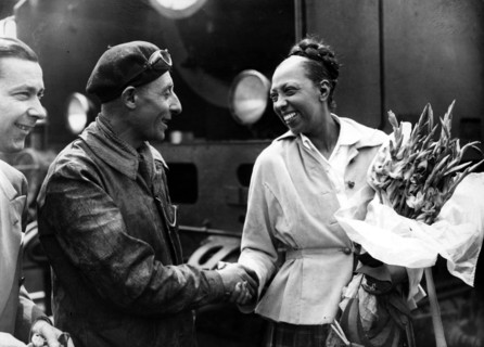 Josephine BAKER before departure for London