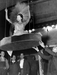 Josephine BAKER rehearses at the Folies Bergere