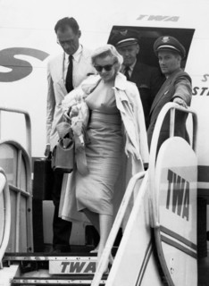 Marilyn MONROE and Arthur MILLER, London 1956