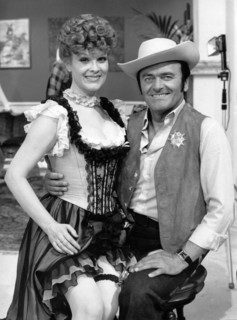 Elisabeth VOLKMANN and Max GREGER in 'The next party will definitely come'