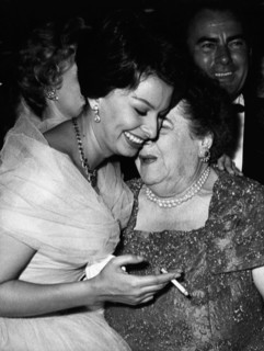 Sophia LOREN and Elsa MAXWELL, Berlinale 1959
