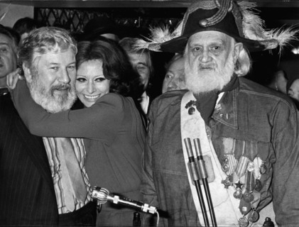 Peter USTINOV, Sophia LOREN and ANATOLE, Paris 1980