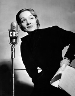 Marlene DIETRICH on a CBS radio show