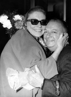 Zarah LEANDER and Peter KREUDER at Munich Central Station, 1964