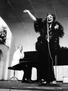 Zarah LEANDER and her husband Arne HÜLPHERS, 1968