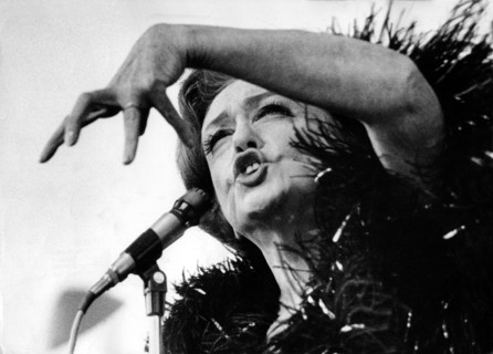 Zarah LEANDER singing, 1968