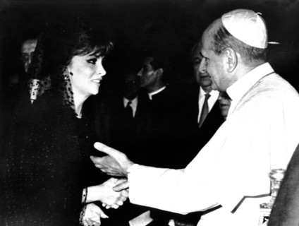 Gina LOLLOBRIGIDA and Pope Paul VI, 1967