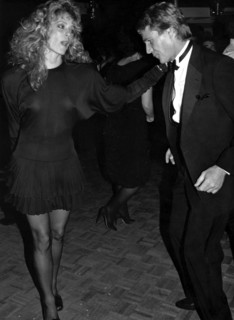 Farrah FAWCETT and Ryan O'NEAL dancing