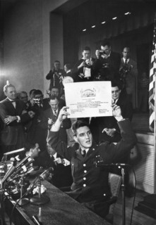 Elvis PRESLEY, press conference after completing his military service in 1960