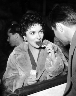 Gina LOLLOBRIGIDA in the Togni circus, 1955