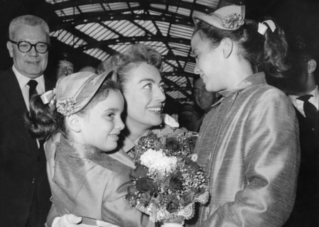 Joan CRAWFORD with her family, 1956