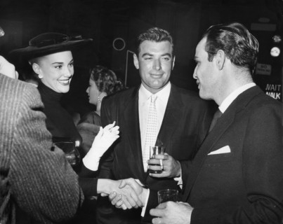 Larri THOMAS, John BROMFIELD and Marlon BRANDO