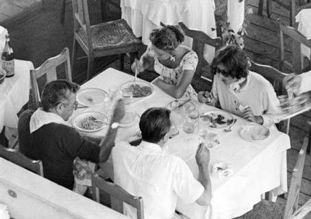 Greta GARBO with Tina and Aristotle ONASSIS, 1955