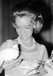 Romy SCHNEIDER with 'Etoile de Cristal'